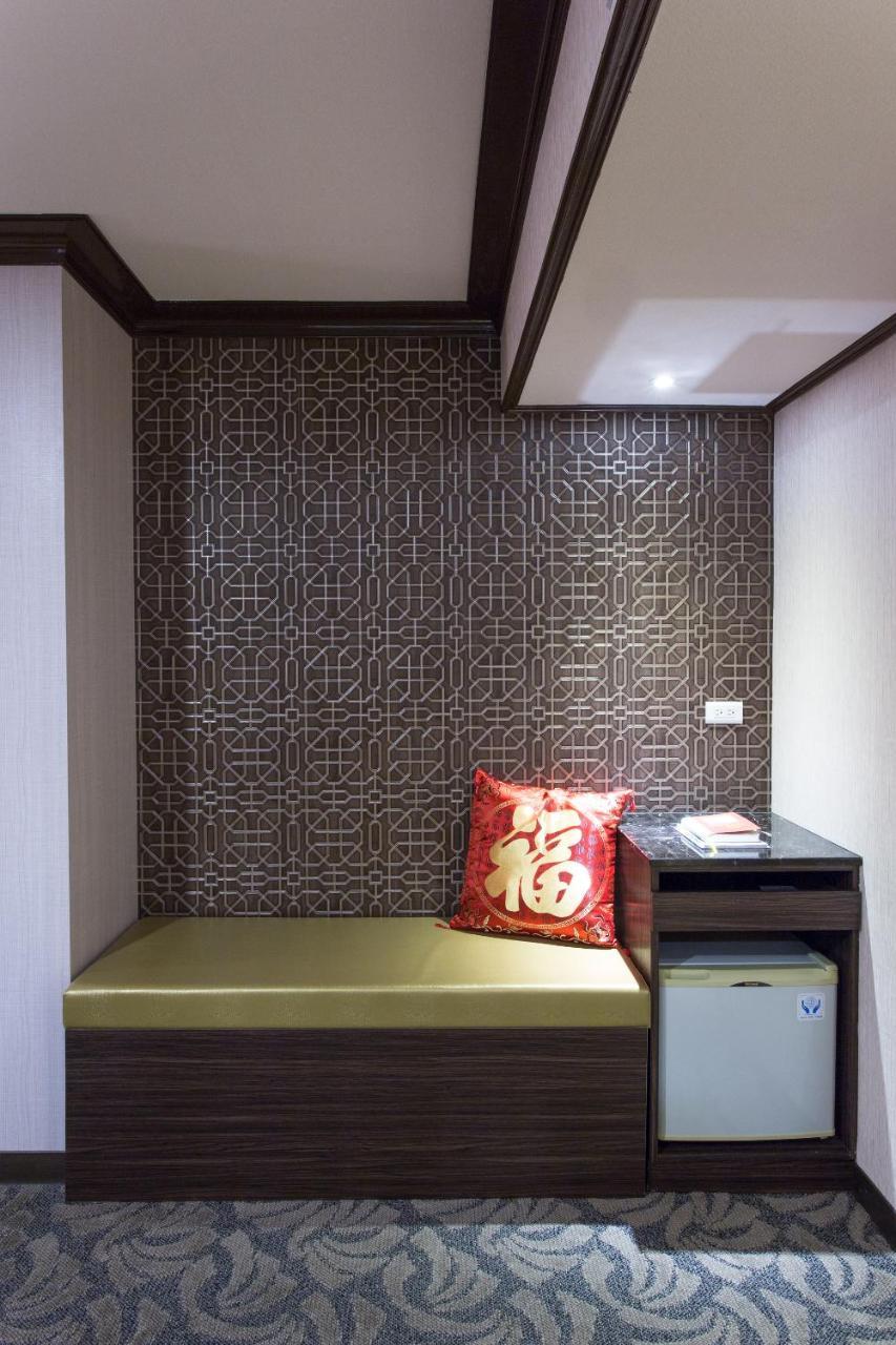 Monalisa Hotel Đài Nam Ngoại thất bức ảnh